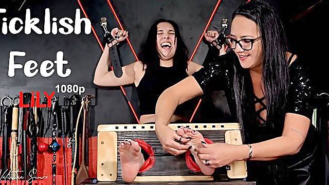 Lily and the Edge of Tickling (English subtitles 1080p)