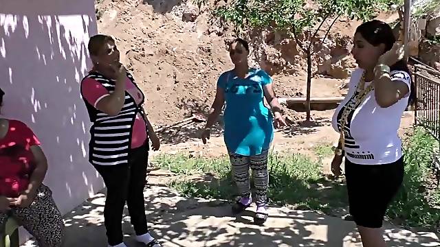 Big tit's beauty dance