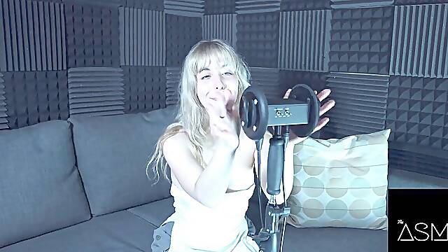 Wife Cant Keep Her Top Up - mitt Tapping ASMR - NipSlip Problems