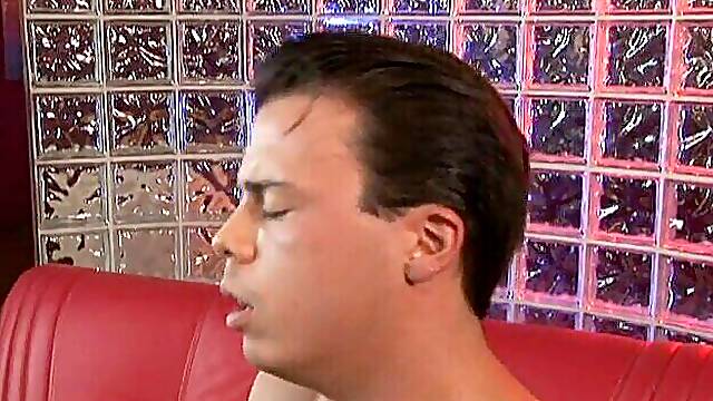 Adrienna Anelise is a Latin cougar at her first young dick casting