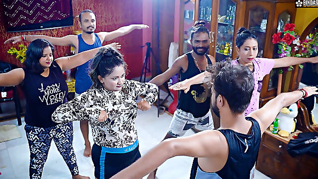 Desi Indian Yoga Class Turns Into Sex Class and All Girls Fucked by Their Yoga Teacher ( Full Movie )