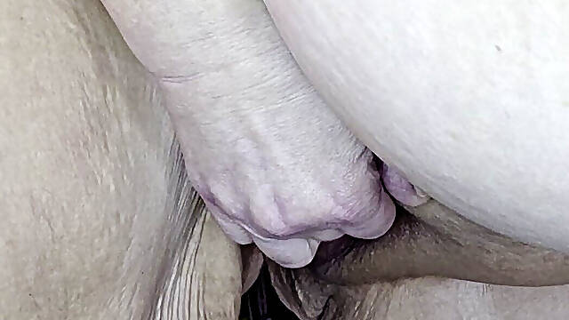 Pussy Rubbing N Cumming