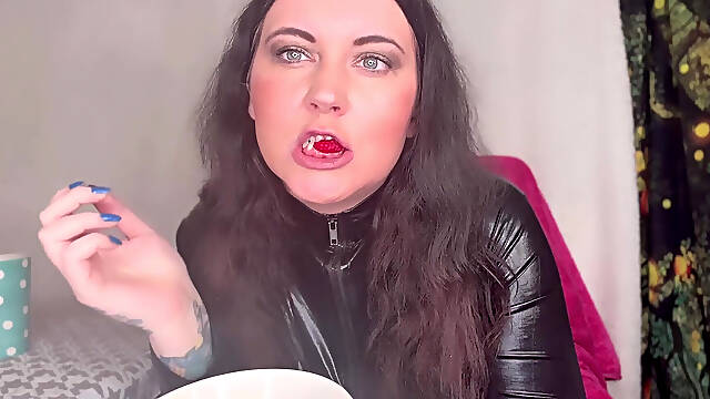 Miss Ffw Asmr Eating Raspberries