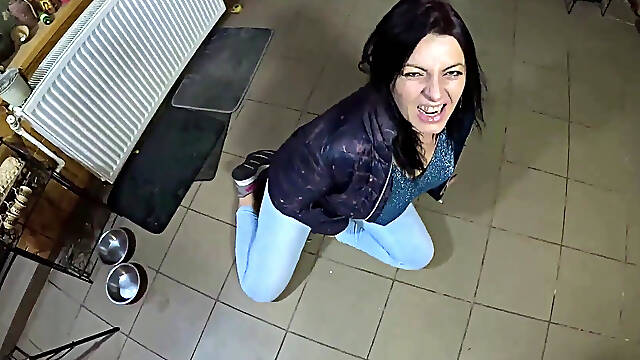 Cameltoe MILF Twerks in Jeans Blowjob & Cum All Over My Puffy Jacket 334