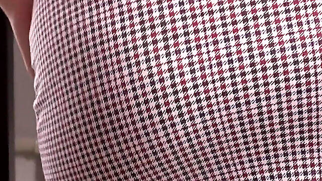 MILF Secretary in Tight Skirt Teases Her Visible Panty Line