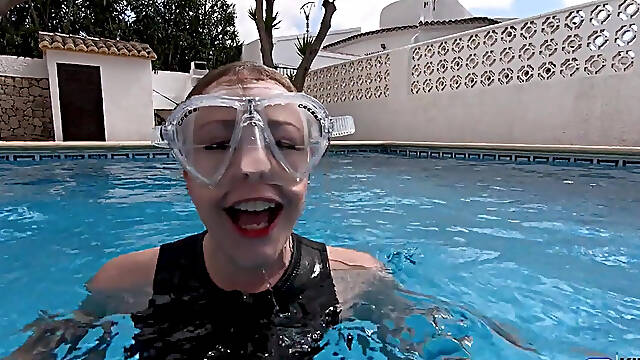 Underwater Wetsuit & Mask Fetish Filling, Bubbles & Breath Control