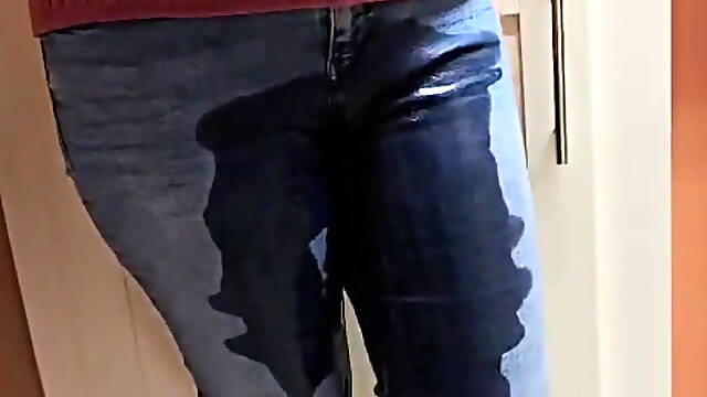 Jeans Wetting