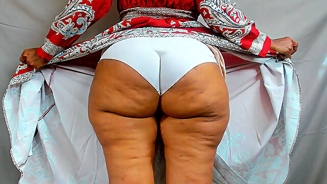 Role-playing Naughty Big-ass Baker Giving JOI and Demands Lots of Cum...