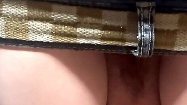 Pulsing Pussy Squirt