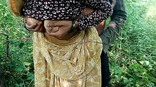 Bhabhi Jangal Mi Akeli Mili Aur Boobs Nikala Bhabhi Ka