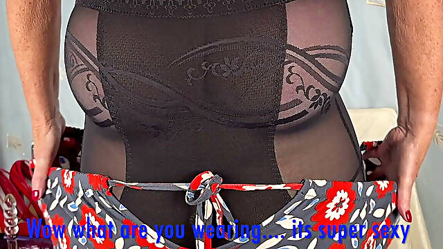 Aunty Sandra in an Amazing Piece of Shape Wear Vgq72