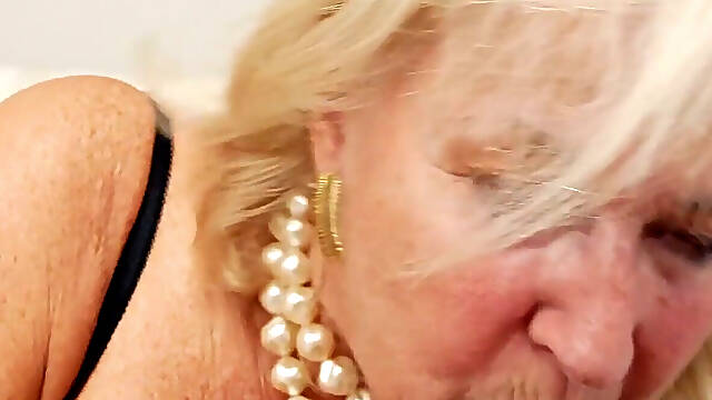 British Granny Sapphire Louise Interracial POV BBC Blowjob